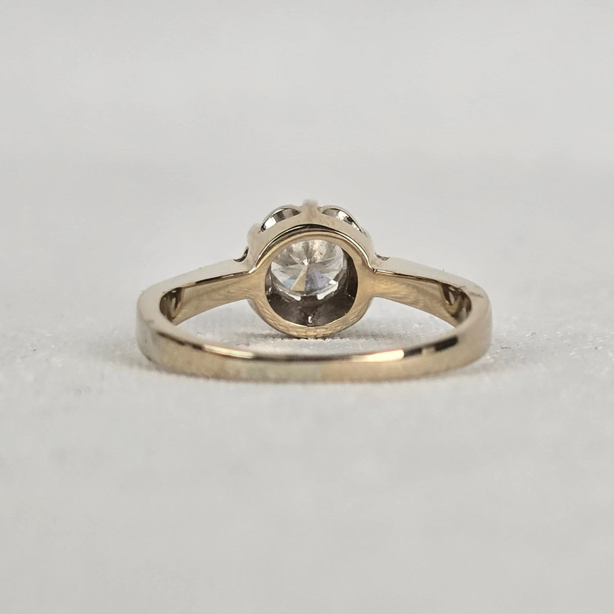 18k White Gold Diamond Ring Size 5.5