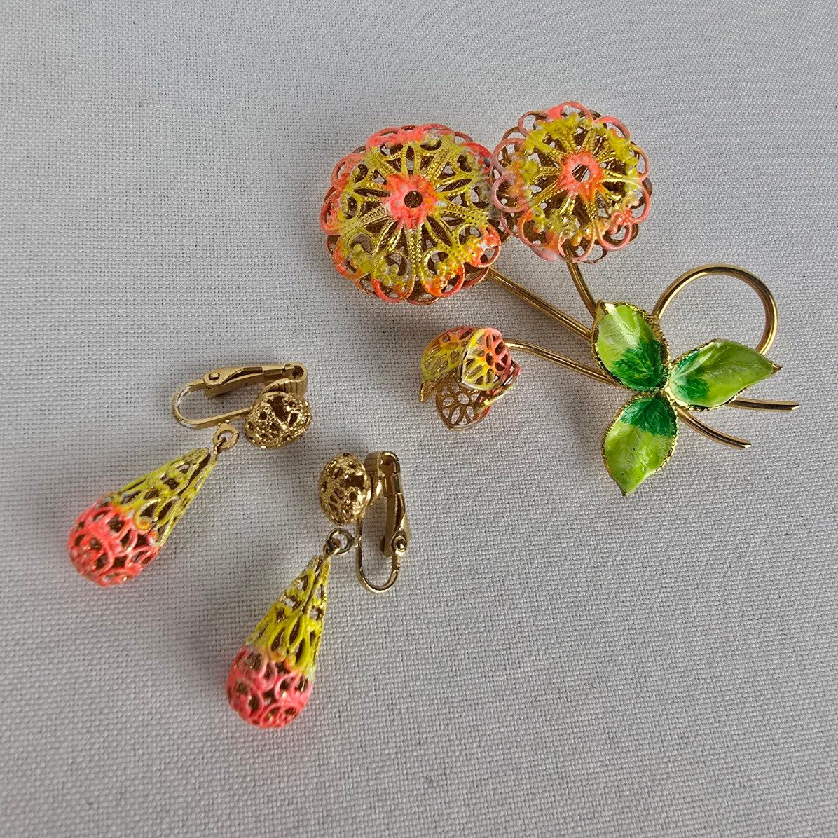 Vintage Prestige Pink Enamel Flower Brooch & Clip On Earrings Set