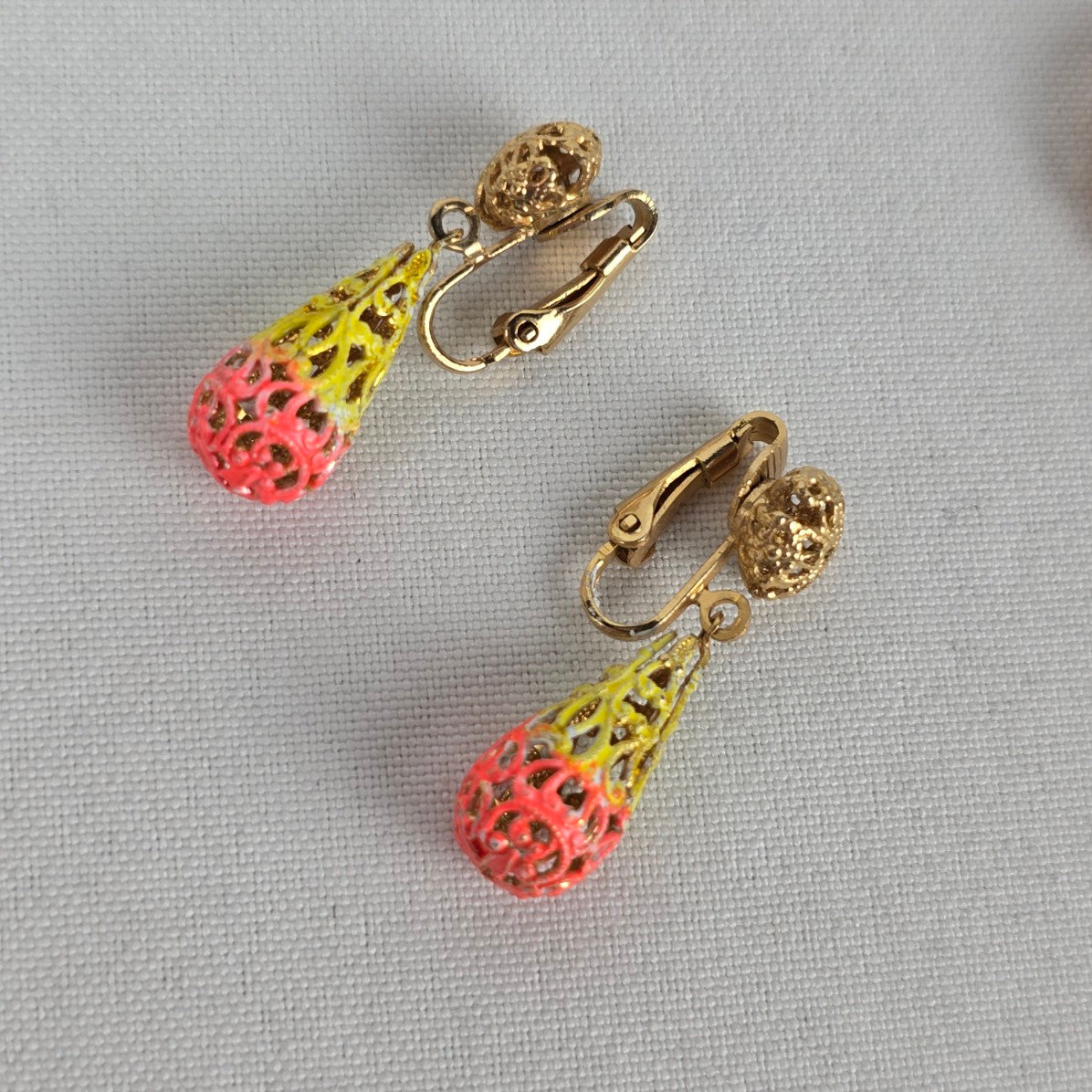 Vintage Prestige Pink Enamel Flower Brooch & Clip On Earrings Set