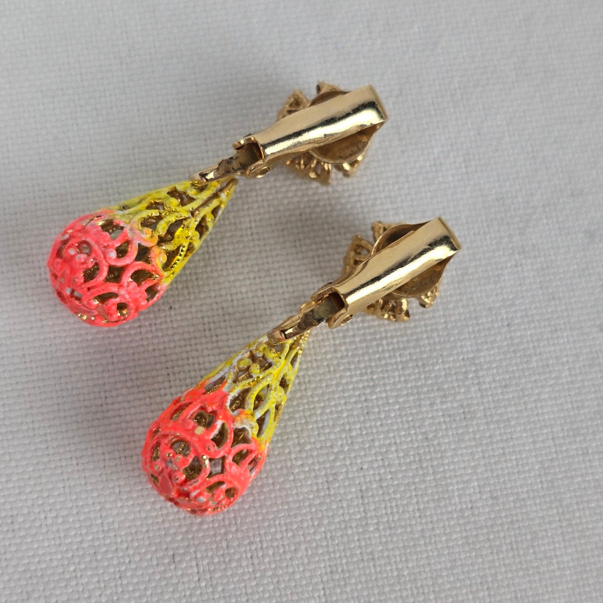 Vintage Prestige Pink Enamel Flower Brooch & Clip On Earrings Set