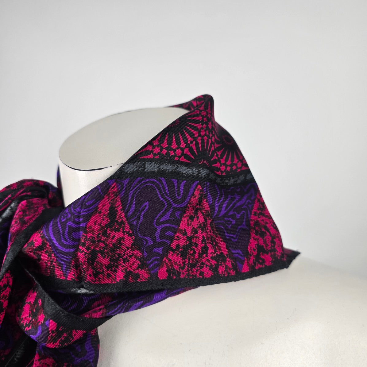 Diane von Furstenberg Purple Silk Graphic Square Scarf