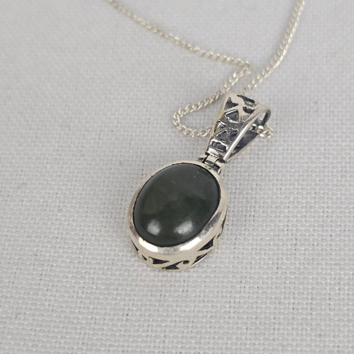 925 Sterling Silver Green Natural Stone Reversible Pendant Necklace