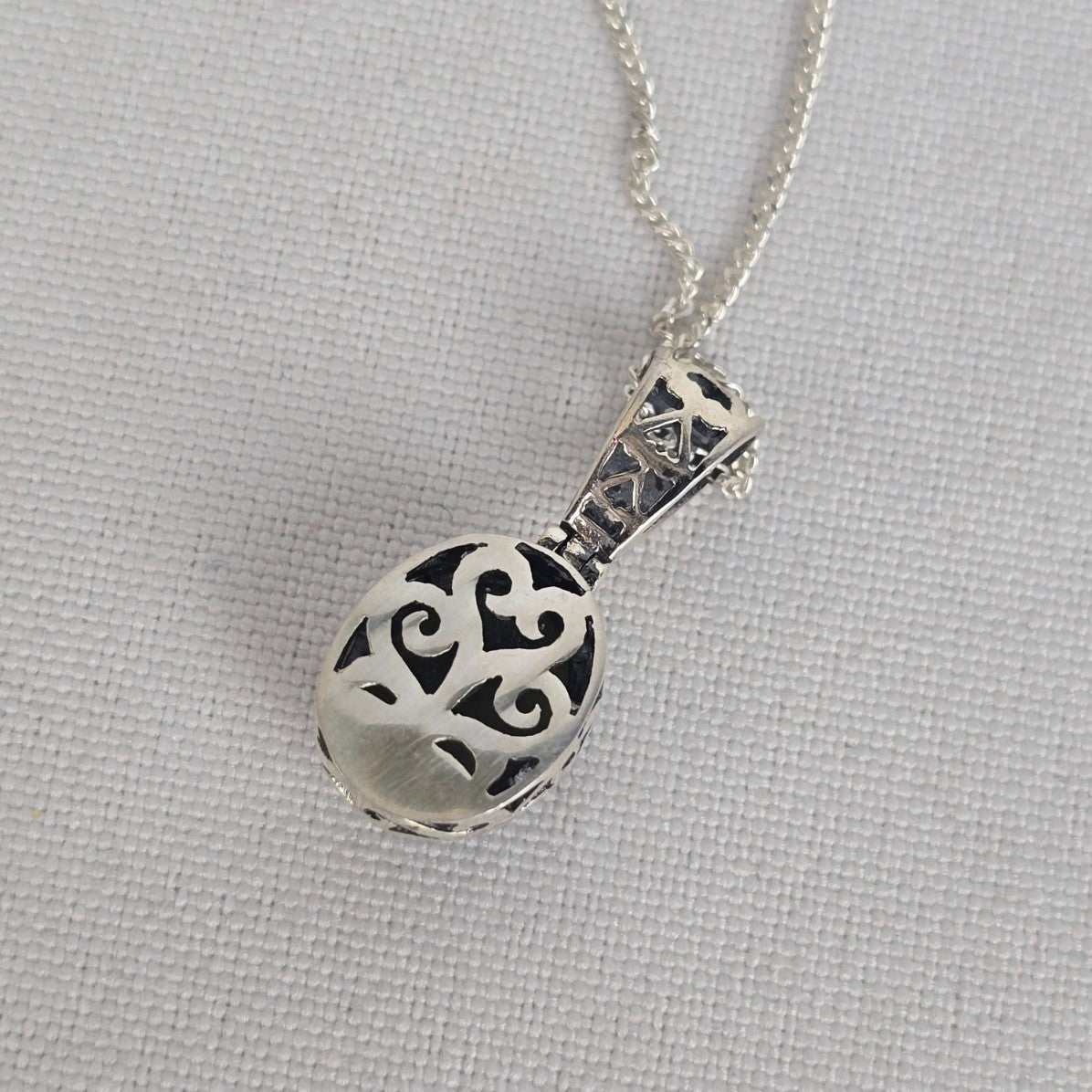 925 Sterling Silver Green Natural Stone Reversible Pendant Necklace
