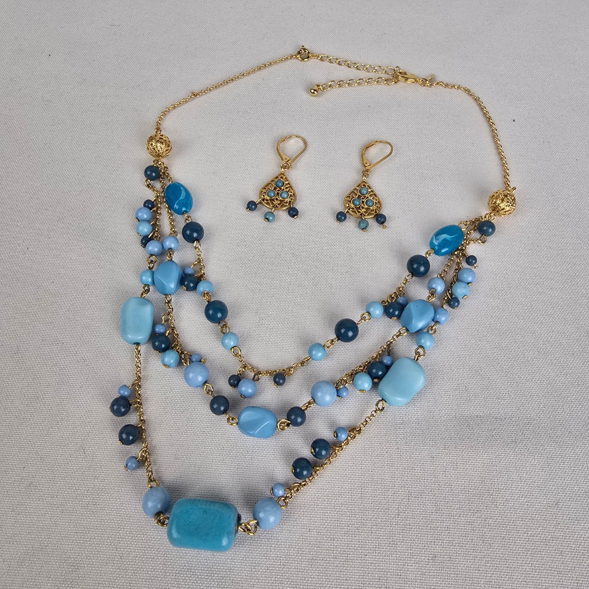 Vintage Avon Gold Tone Blue Beaded Layered Necklace & Earring Set