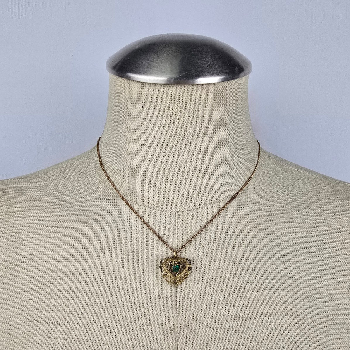 Vintage Gold Tone Green Rhinestone Hart Pendant Chain Necklace