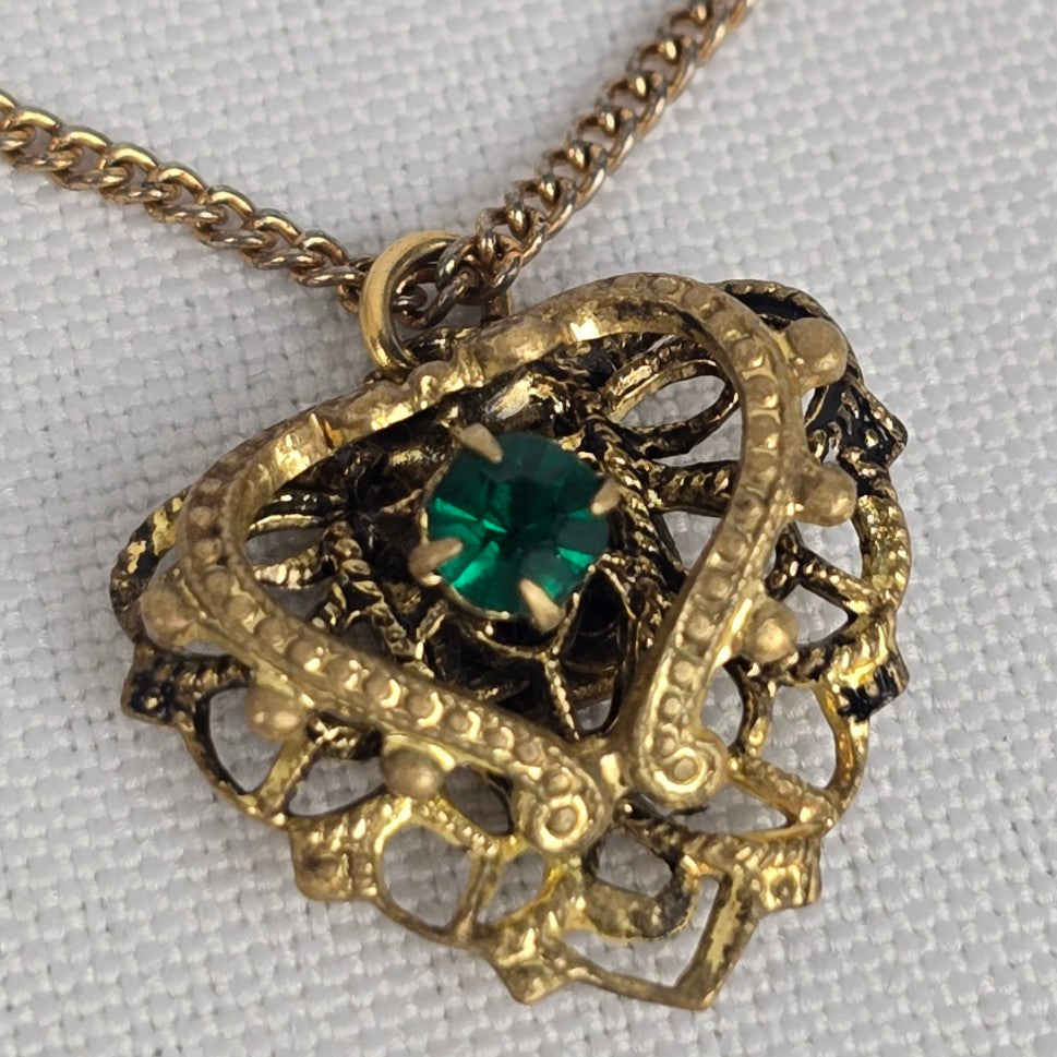 Vintage Gold Tone Green Rhinestone Hart Pendant Chain Necklace