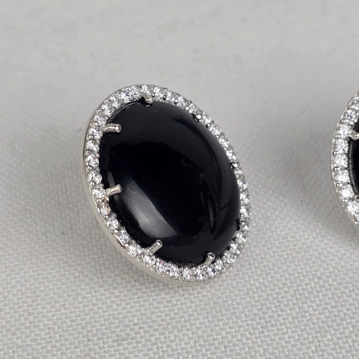 T 925 Black Stone Crystal Stud Earrings