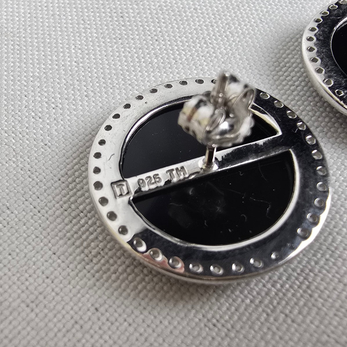 T 925 Black Stone Crystal Stud Earrings