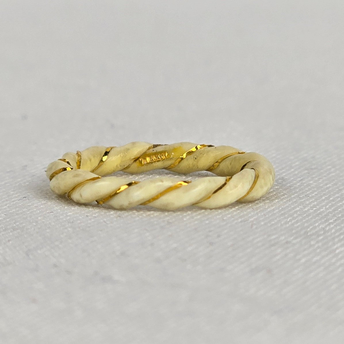 Vintage 14k Gold Ox Bone Twisted Band Ring Size 4