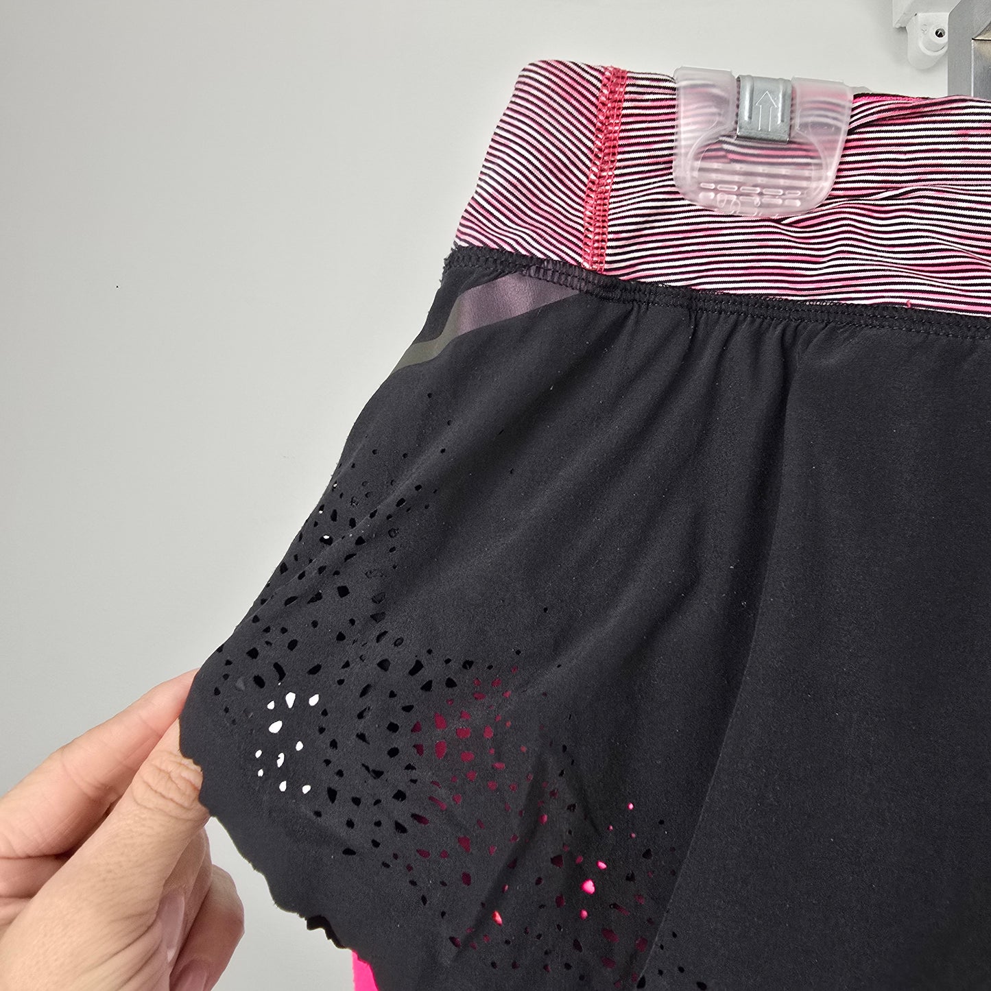 Lululemon Coral Run A Marathon Skirt Size 4