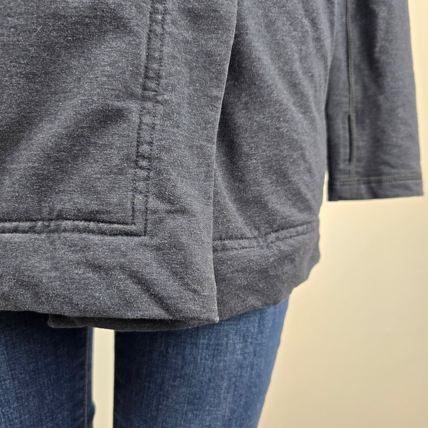 Lululemon Dark Grey Restore Wrap Size 6
