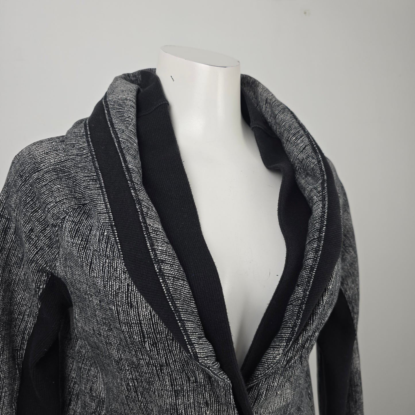 Lululemon Black & White To Class French Terry Cardigan Jacket Size 6