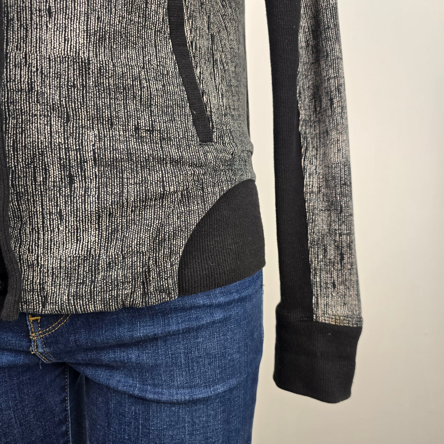 Lululemon Black & White To Class French Terry Cardigan Jacket Size 6