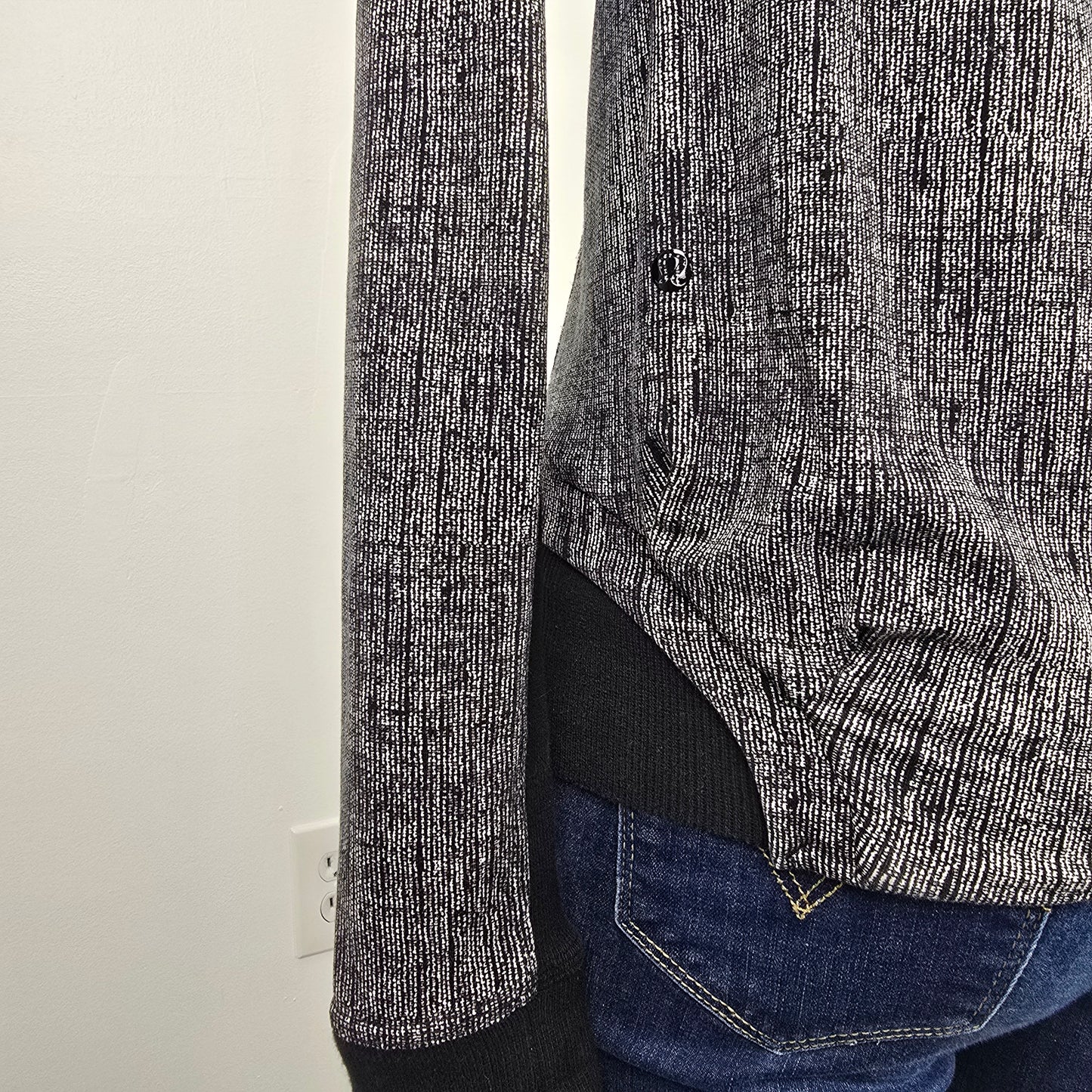 Lululemon Black & White To Class French Terry Cardigan Jacket Size 6