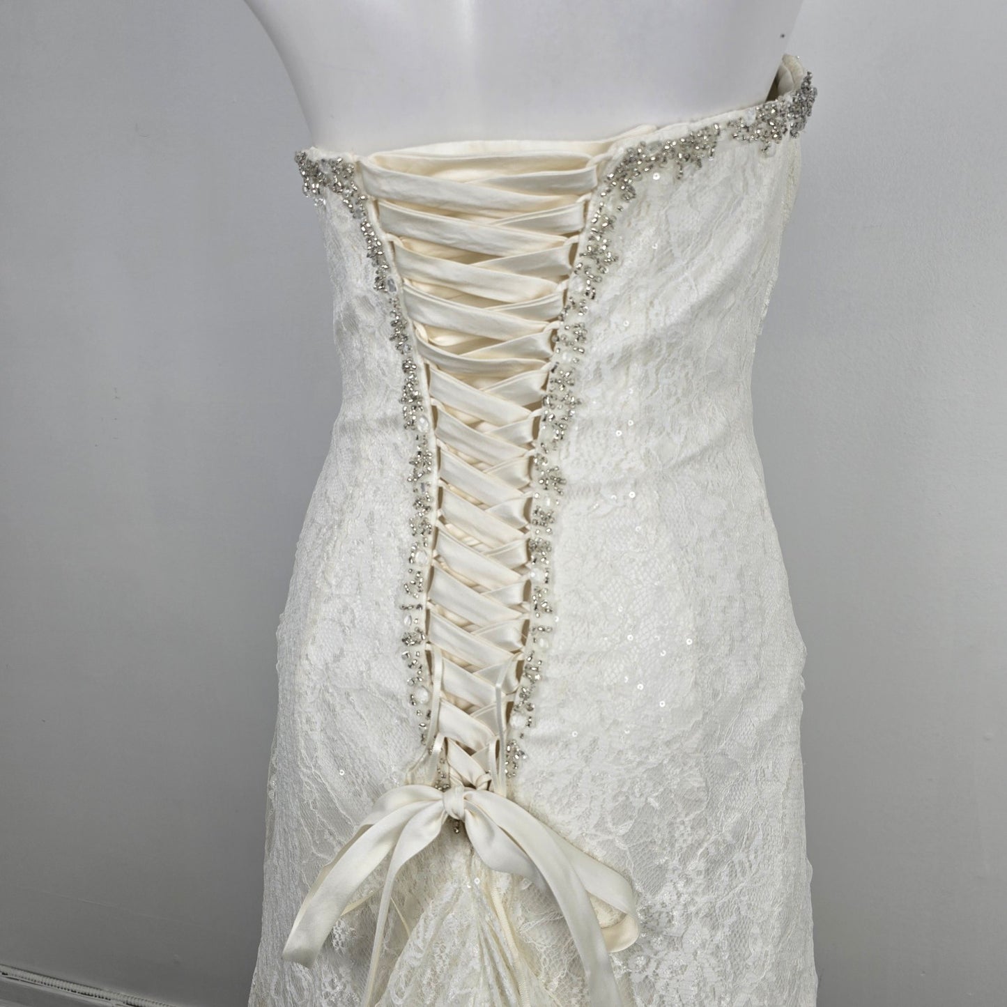 White Lace Beaded Corset Back Wedding Gown Size M/L