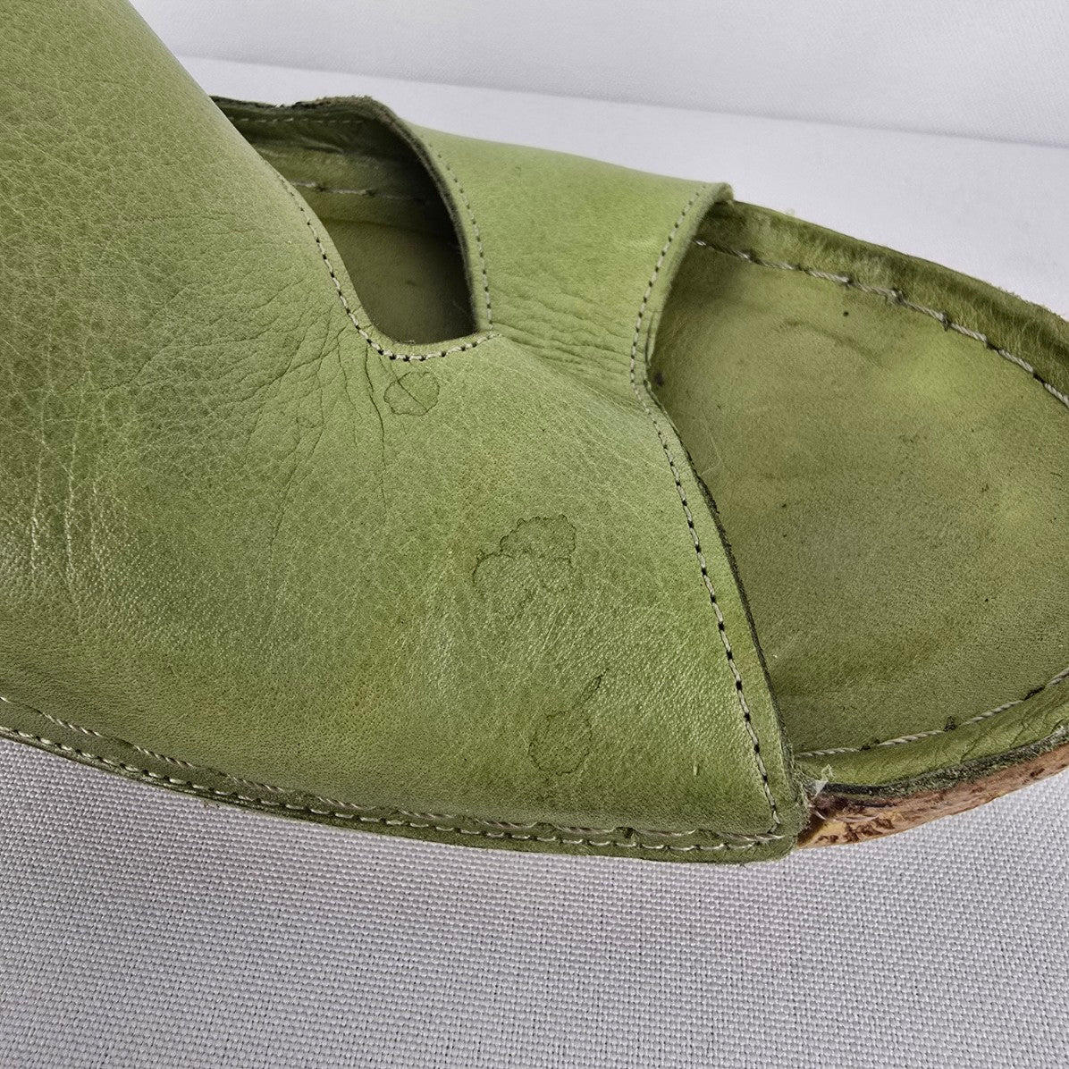 Volks Walkers Green Leather Sandals Size 7