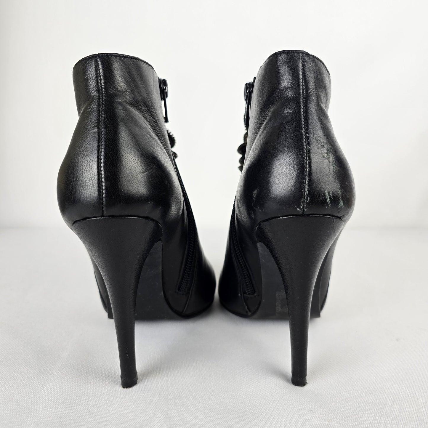 Attitude Stella Black Leather Zipper Ruffle Heeled Boots Size 6