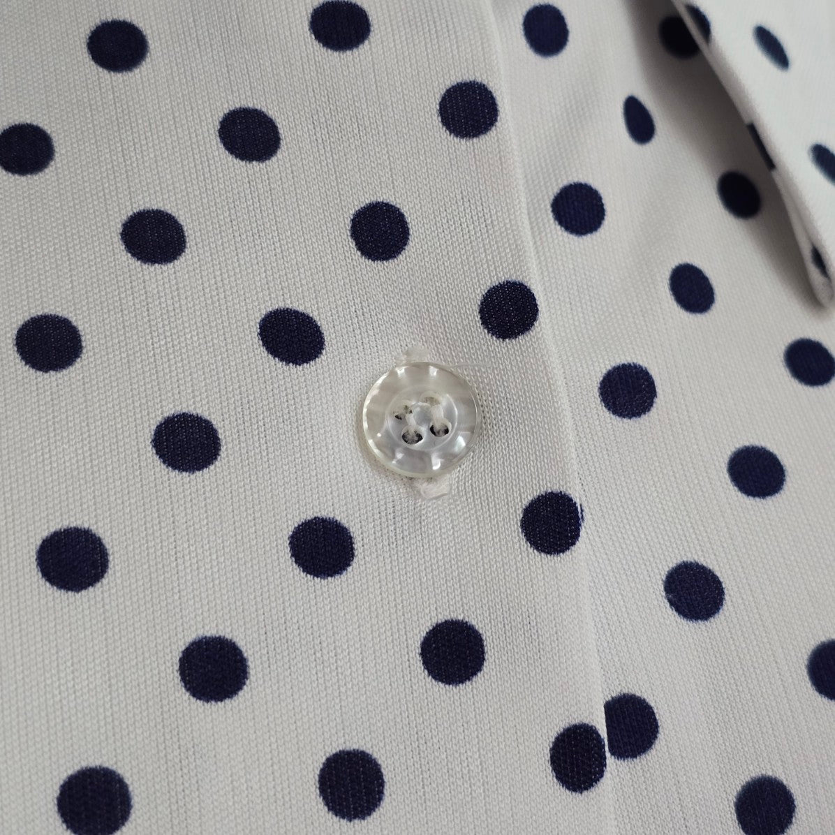 Vintage 70s 3D White & Navy Polka Dot Button Up Collared Bouse Size M/L