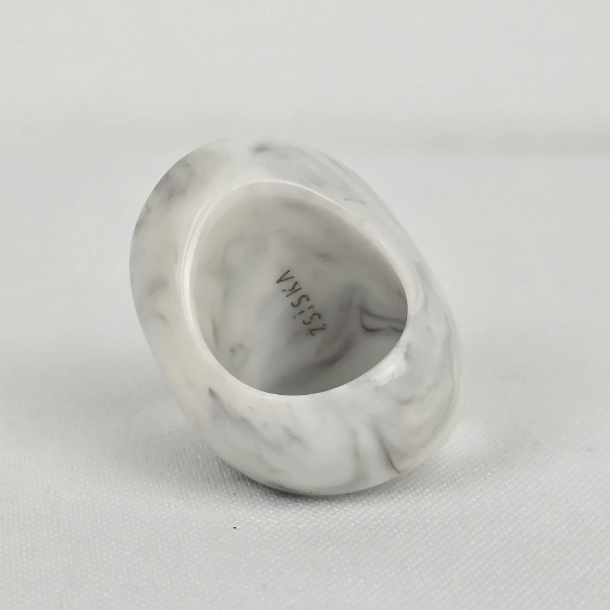 Zsiska Grey Marbled Clear Stone Chuncky Ring Size 7