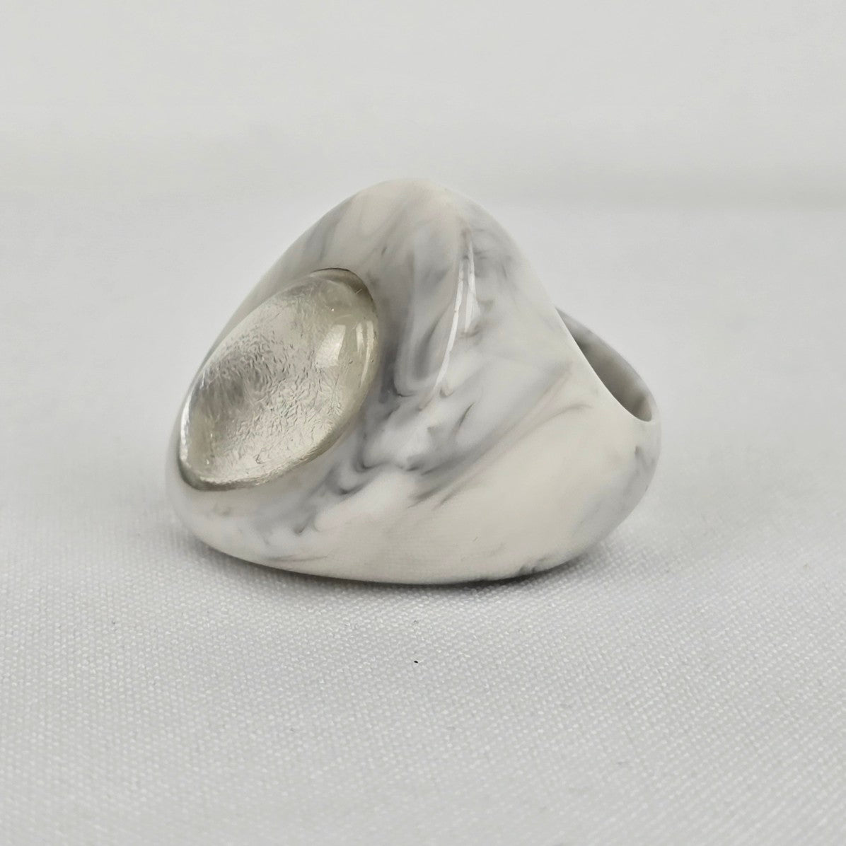 Zsiska Grey Marbled Clear Stone Chuncky Ring Size 7