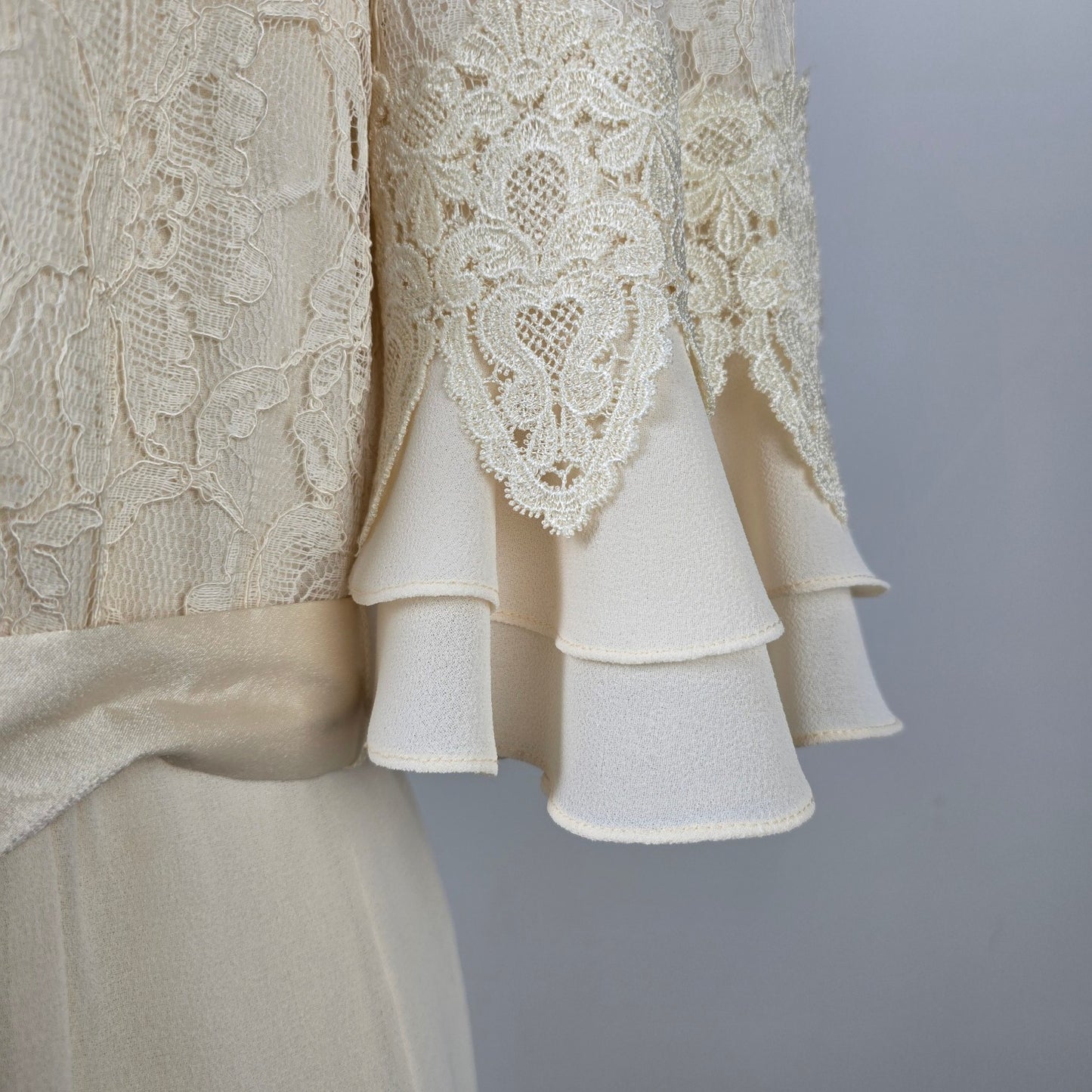 Vintage Ursula Cream Lace Midi Dress Size M