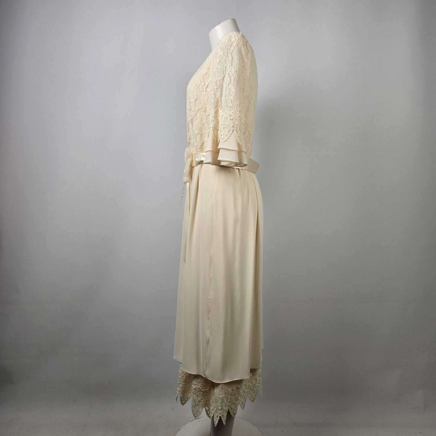 Vintage Ursula Cream Lace Midi Dress Size M