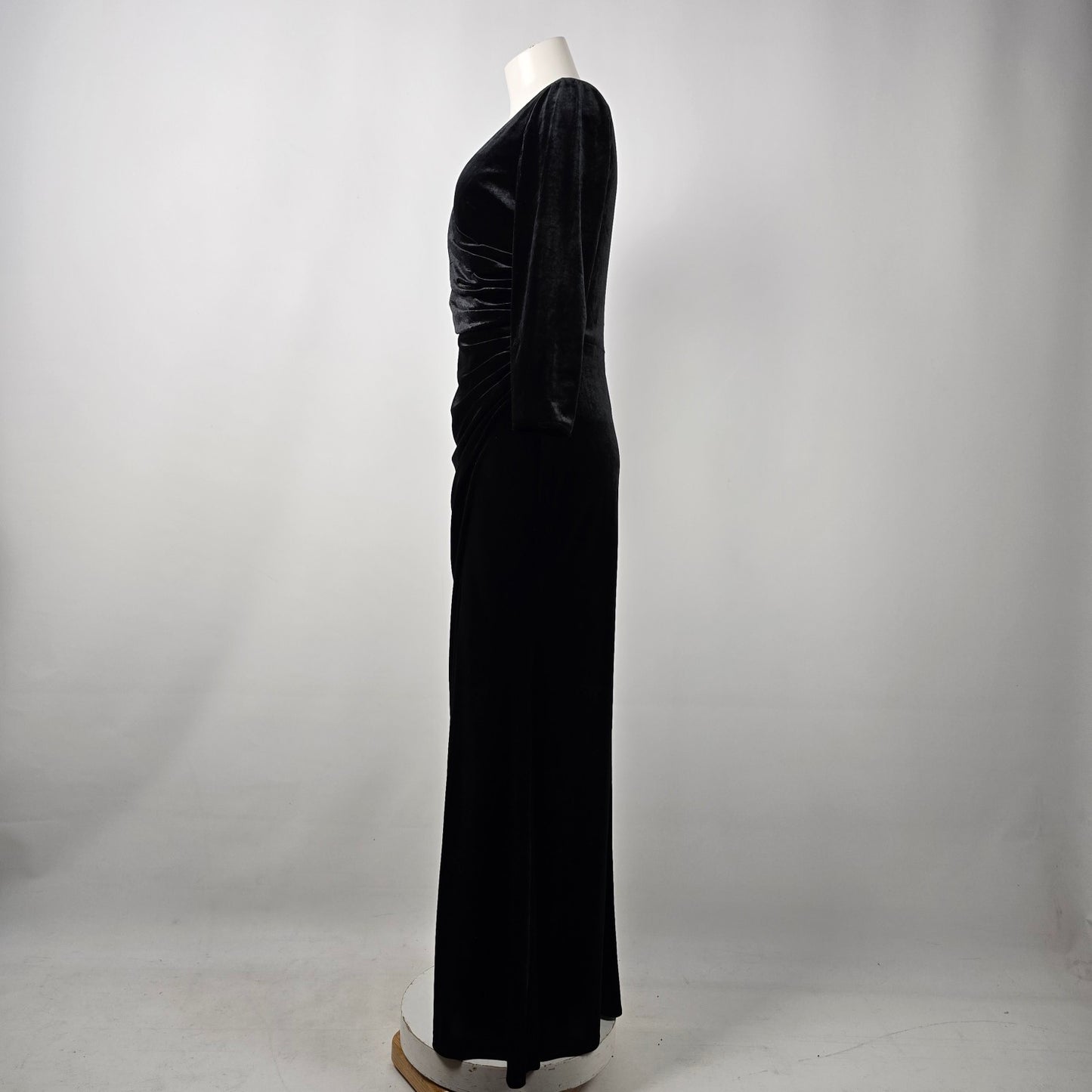 JJ's House Black Velvet Floor Length Gown Size M