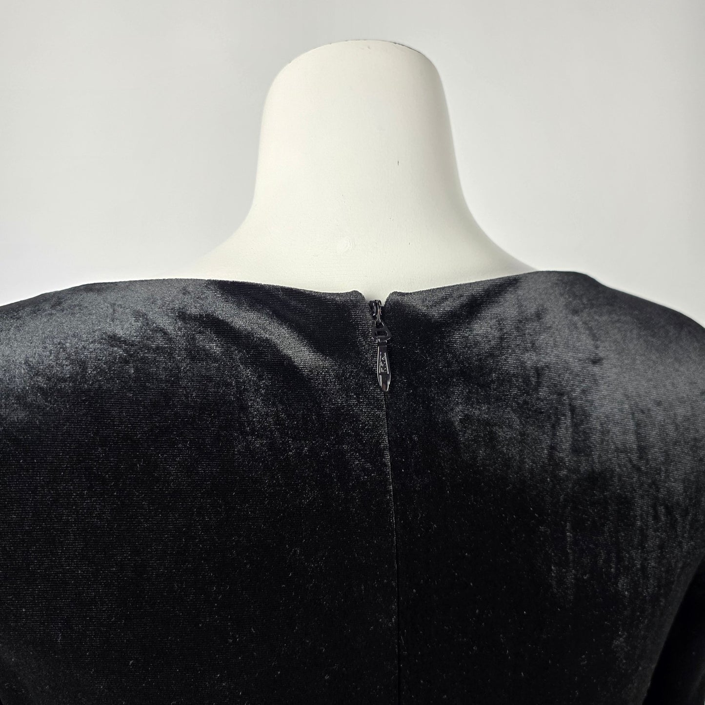 JJ's House Black Velvet Floor Length Gown Size M