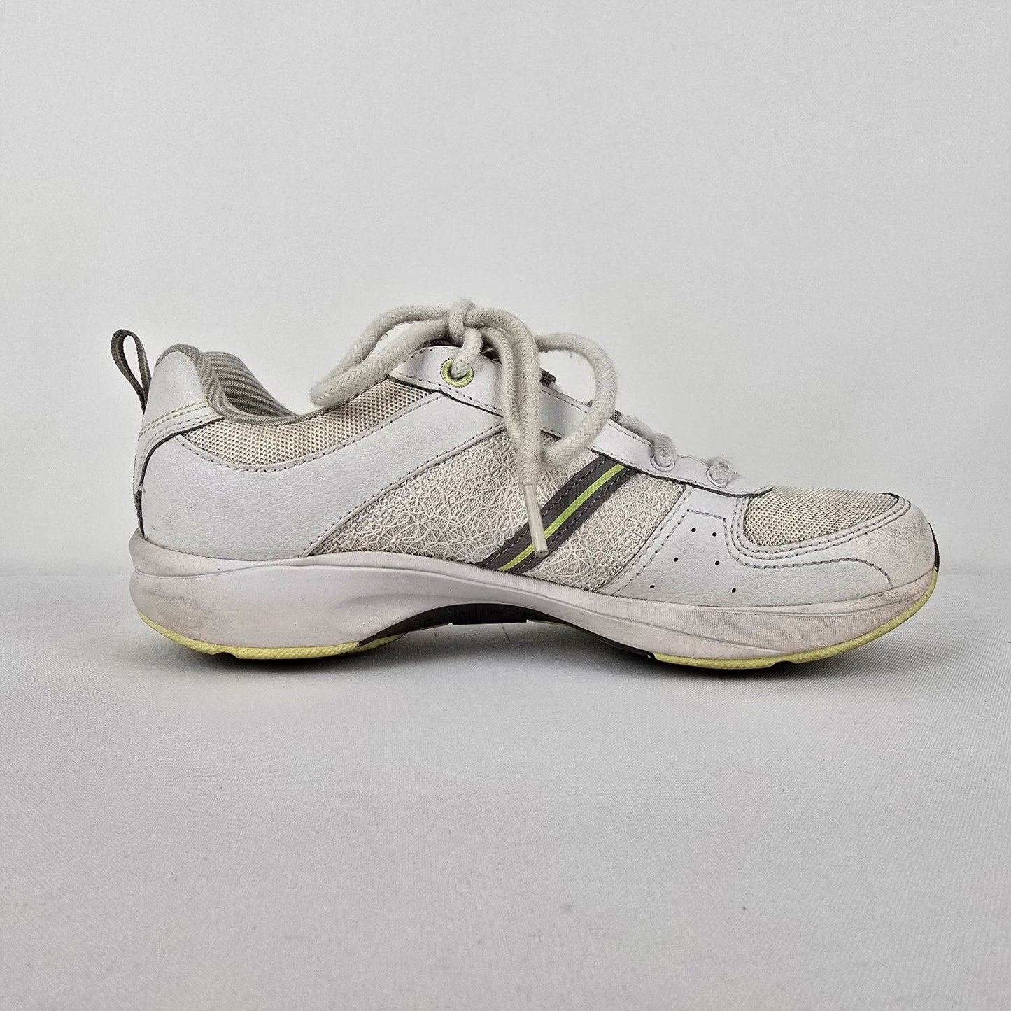 Keds White Lacer Up Runners Size 7