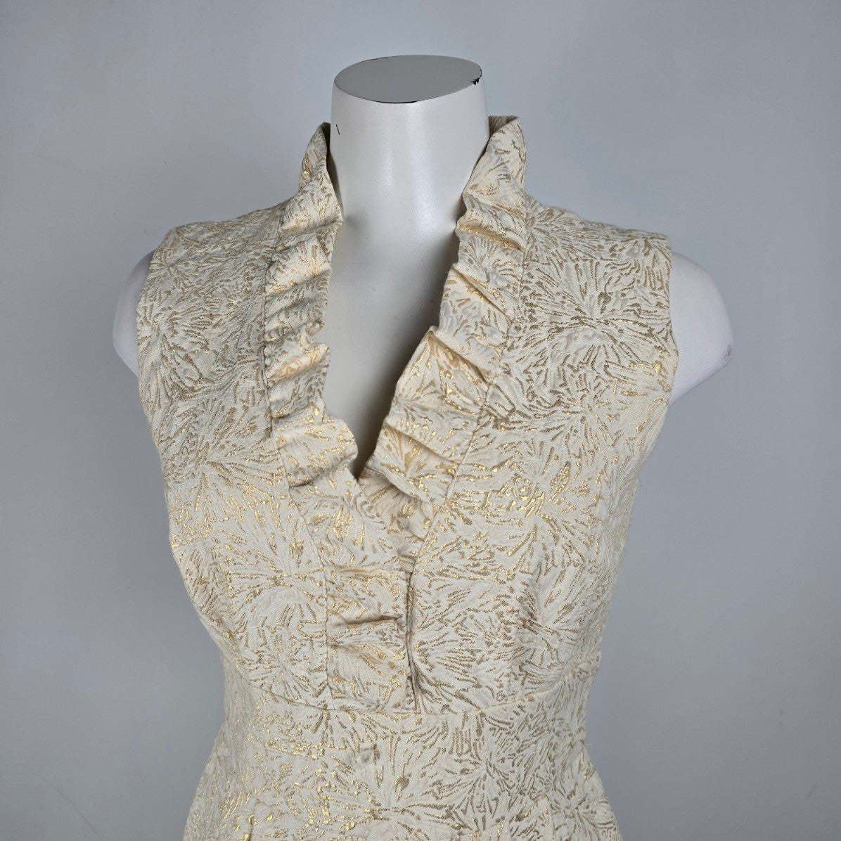 Jessica Howard Cream Ruffle Sheath Dress Size 6