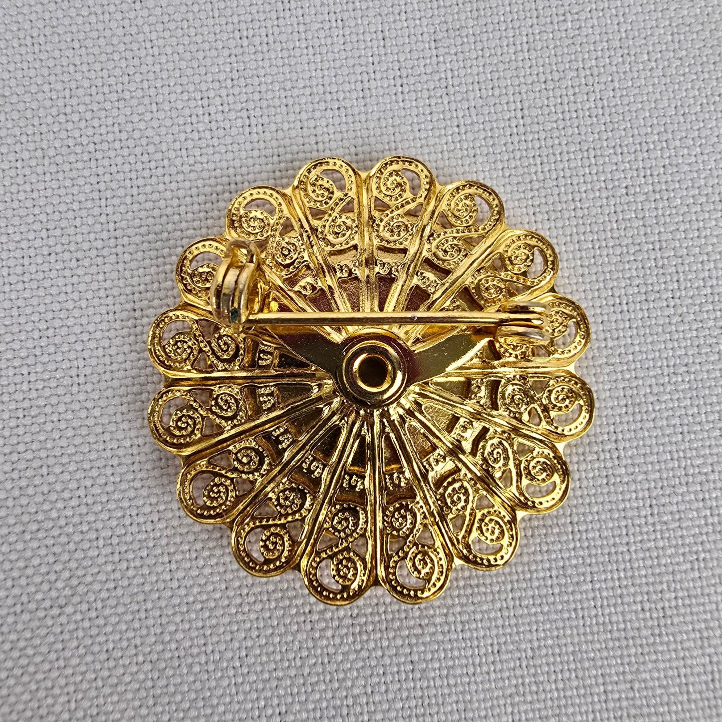 Vintage Gold Tone Floral Needle Point Brooch