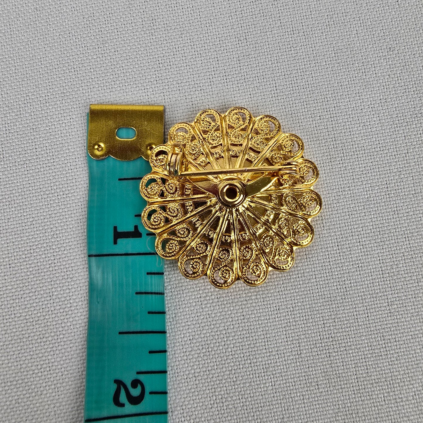 Vintage Gold Tone Floral Needle Point Brooch