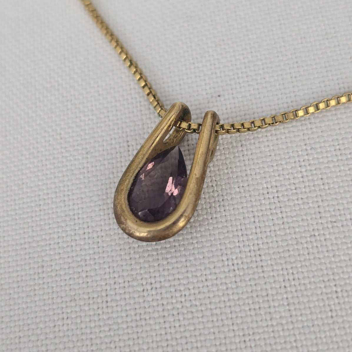 Vintage Avon Gold Tone Purple Faceted Stone Delicate Necklace & Earrings