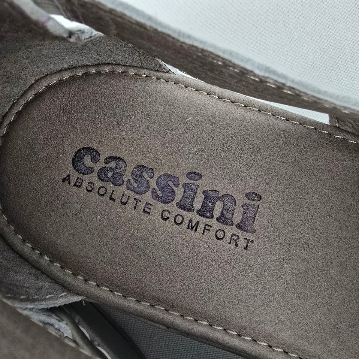 Cassini Blue Leather Slip On Flat Comfort Shoes Size 7.5