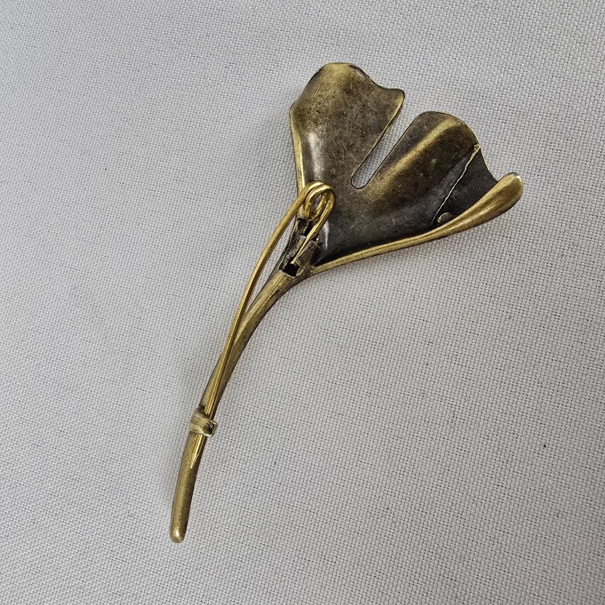 Bronze Floral Leaf Safety Pin Brooch