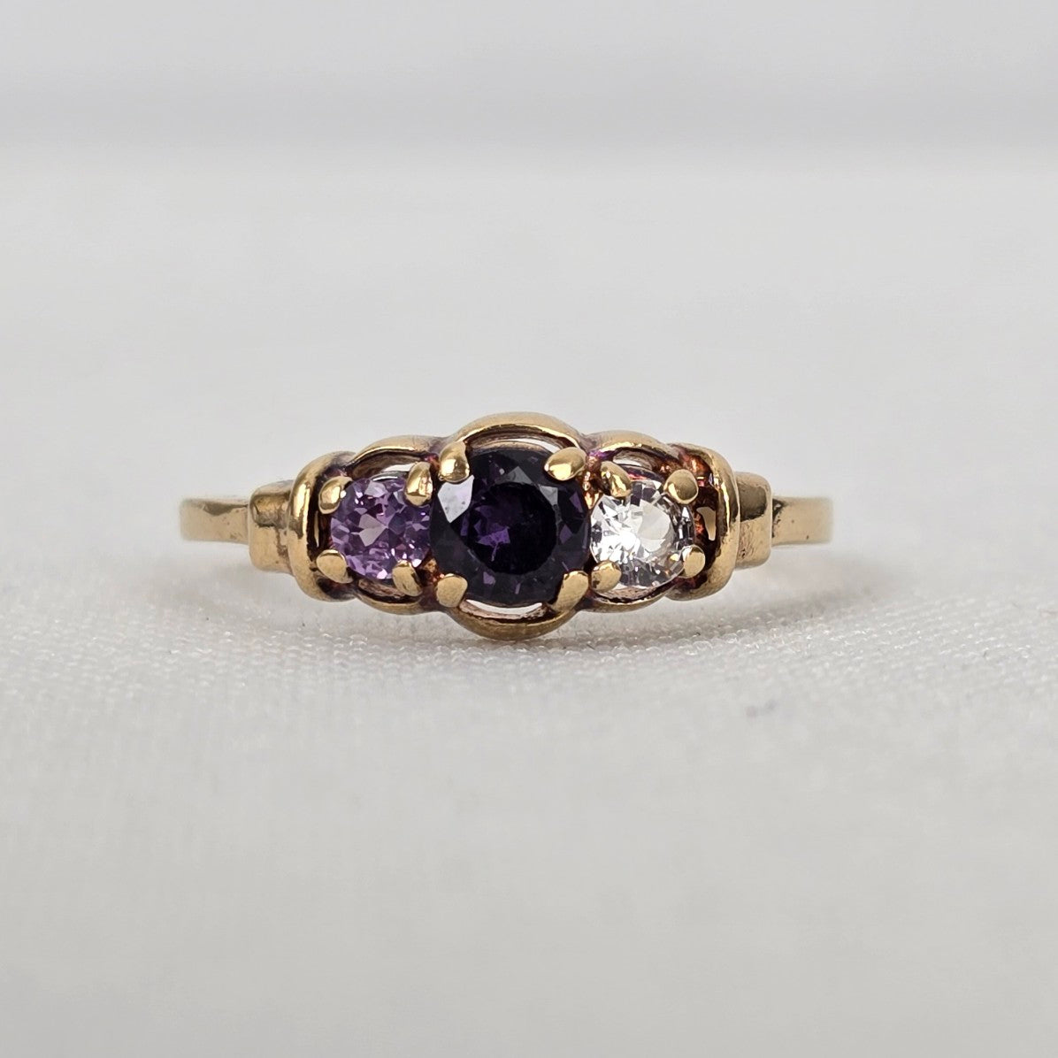 10K Amethyst 3 Gem Stone Ring Size 8