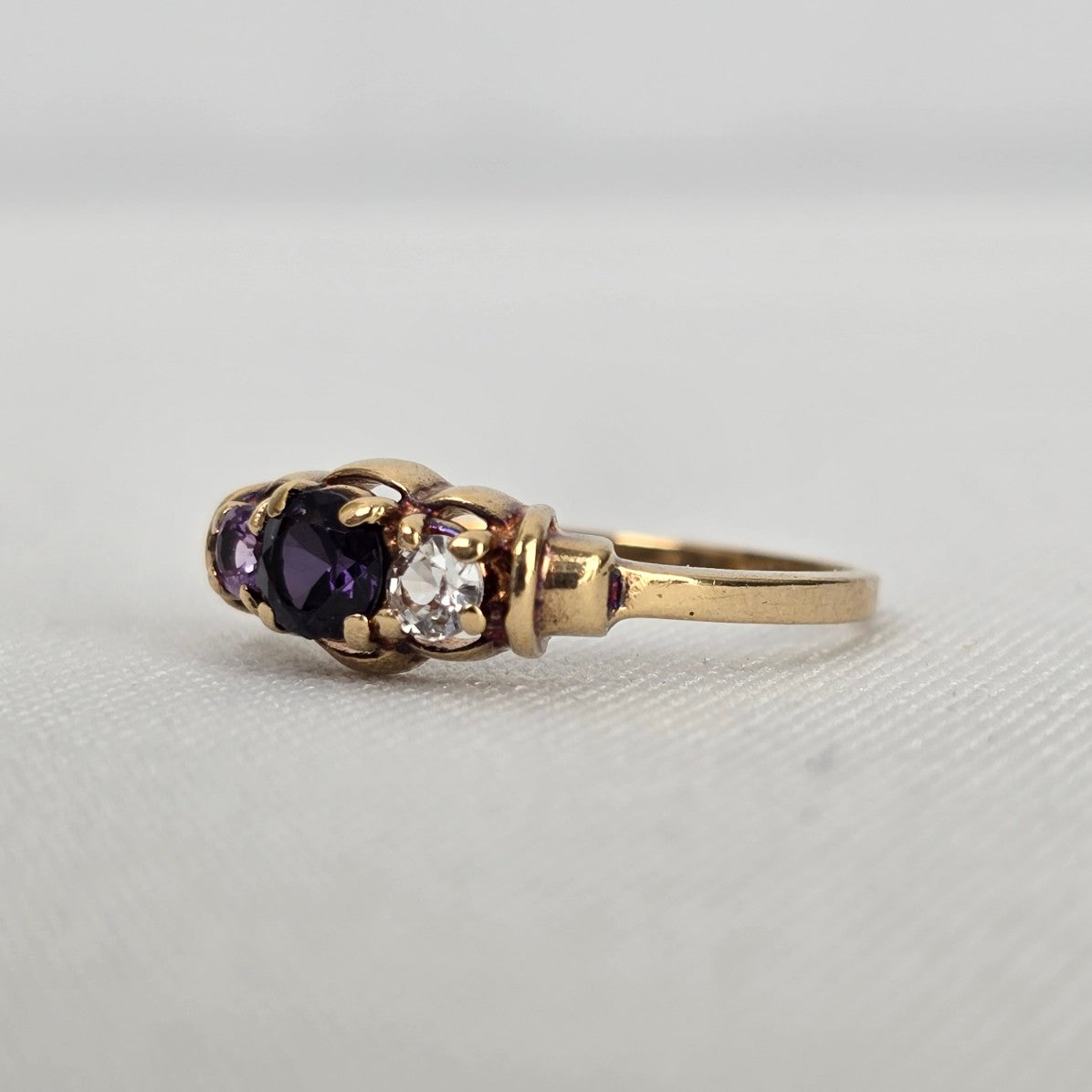10K Amethyst 3 Gem Stone Ring Size 8