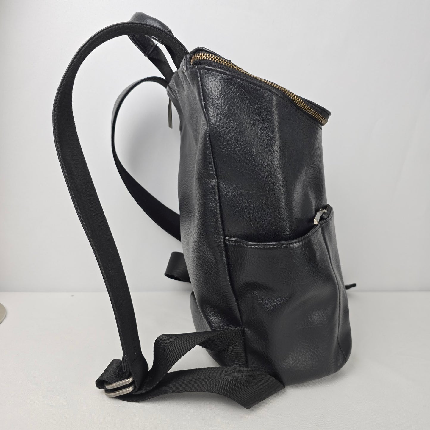 Matt & Nat Black Vegan Back Pack Purse