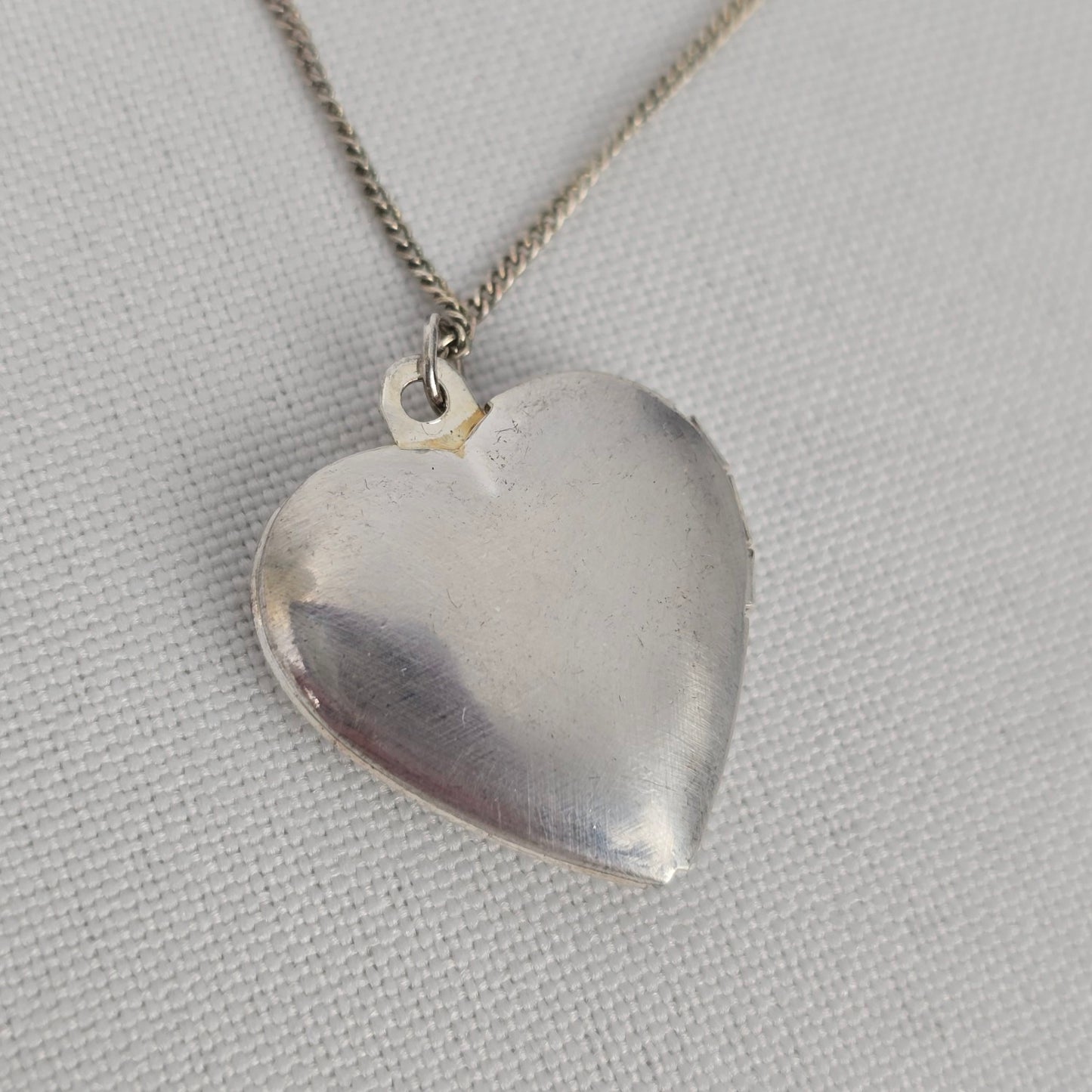 Vintage Silver Tone Floral Etched Heart Pendant Necklace