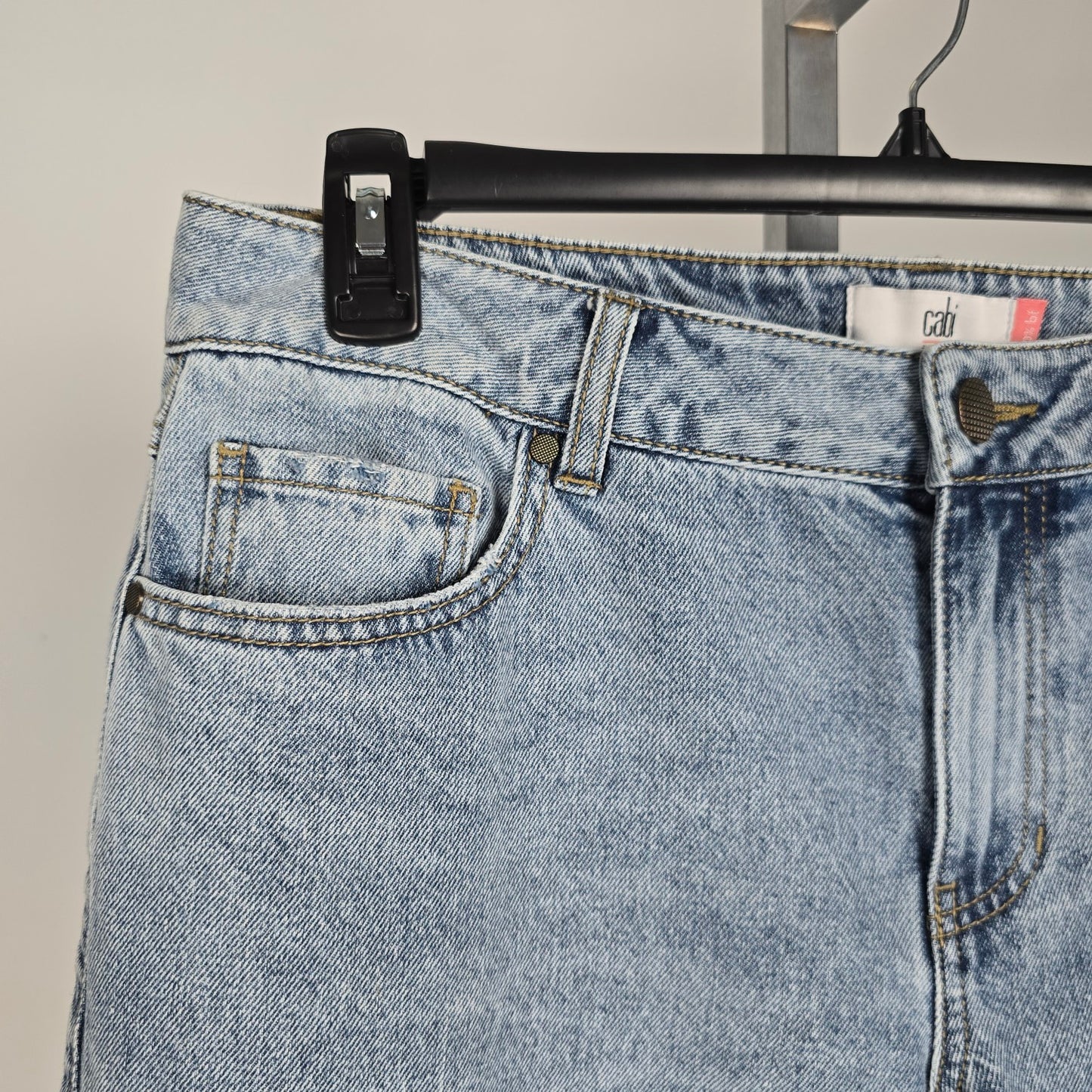 Cabi Jeans 100% bf Light Wash Distressed Denim Jeans Size 10
