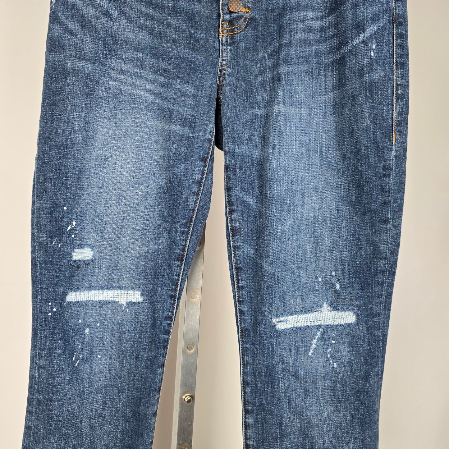 Cabi Button fly distressed midrise straight paint splatter Jeans Size 10