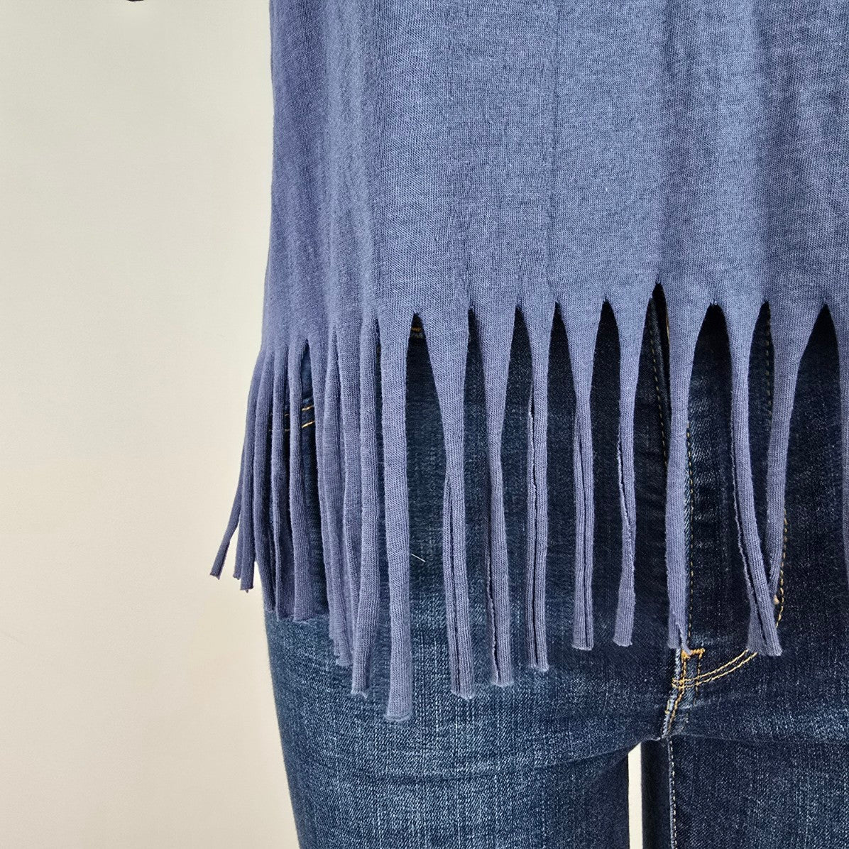 Blue Crush Cotton Fringe Bottom Short Sleeve T-shirt Size XL