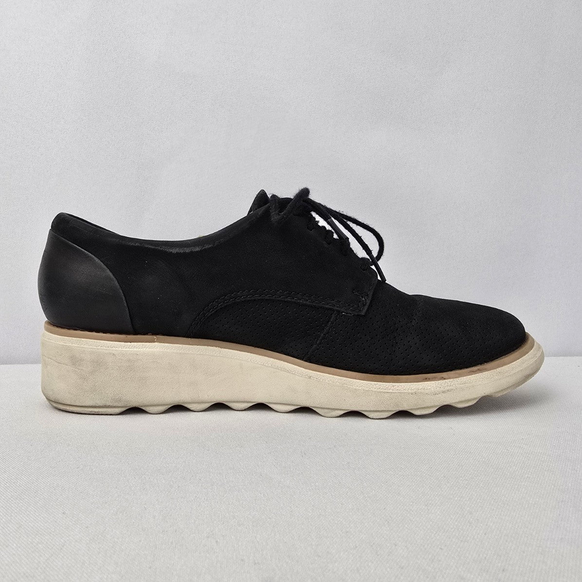 Collection By Clarks Black Lace Up Shoes Size 7.5