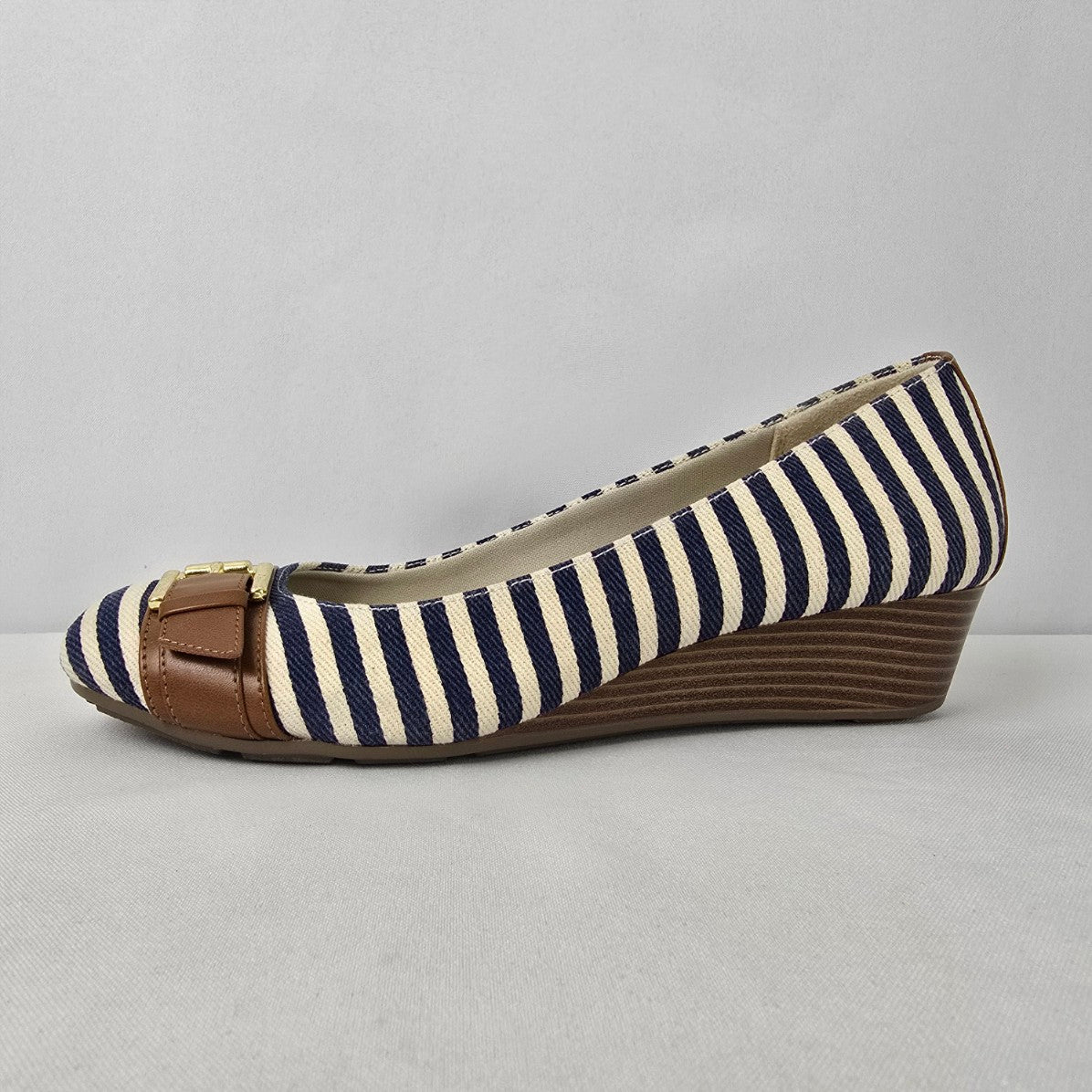 Low Heel Blue Wedge Heel Shoes Dexflex Comfort Navy Blue Stripped
