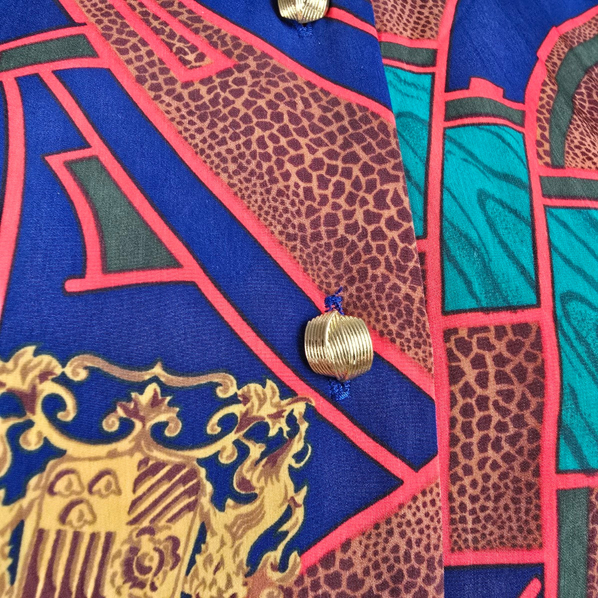 Vintage Chagal Red Lion Crest Print Button Up Blouse Size 6