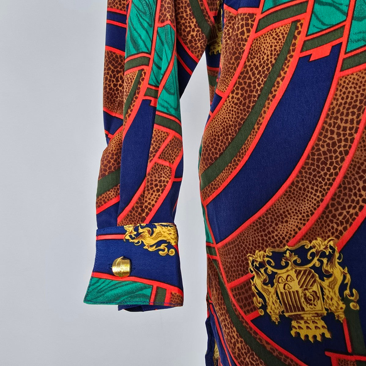 Vintage Chagal Red Lion Crest Print Button Up Blouse Size 6
