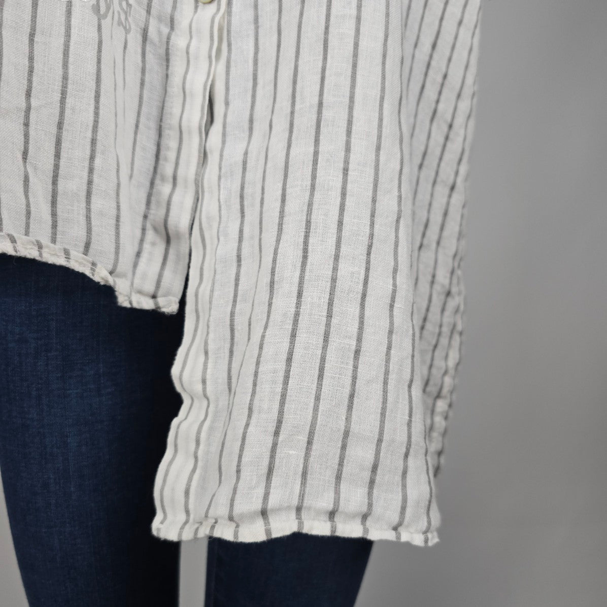 Elissia Made In Italy Linen White Pin Stripped Asymmetrical Button Up Blouse Size M