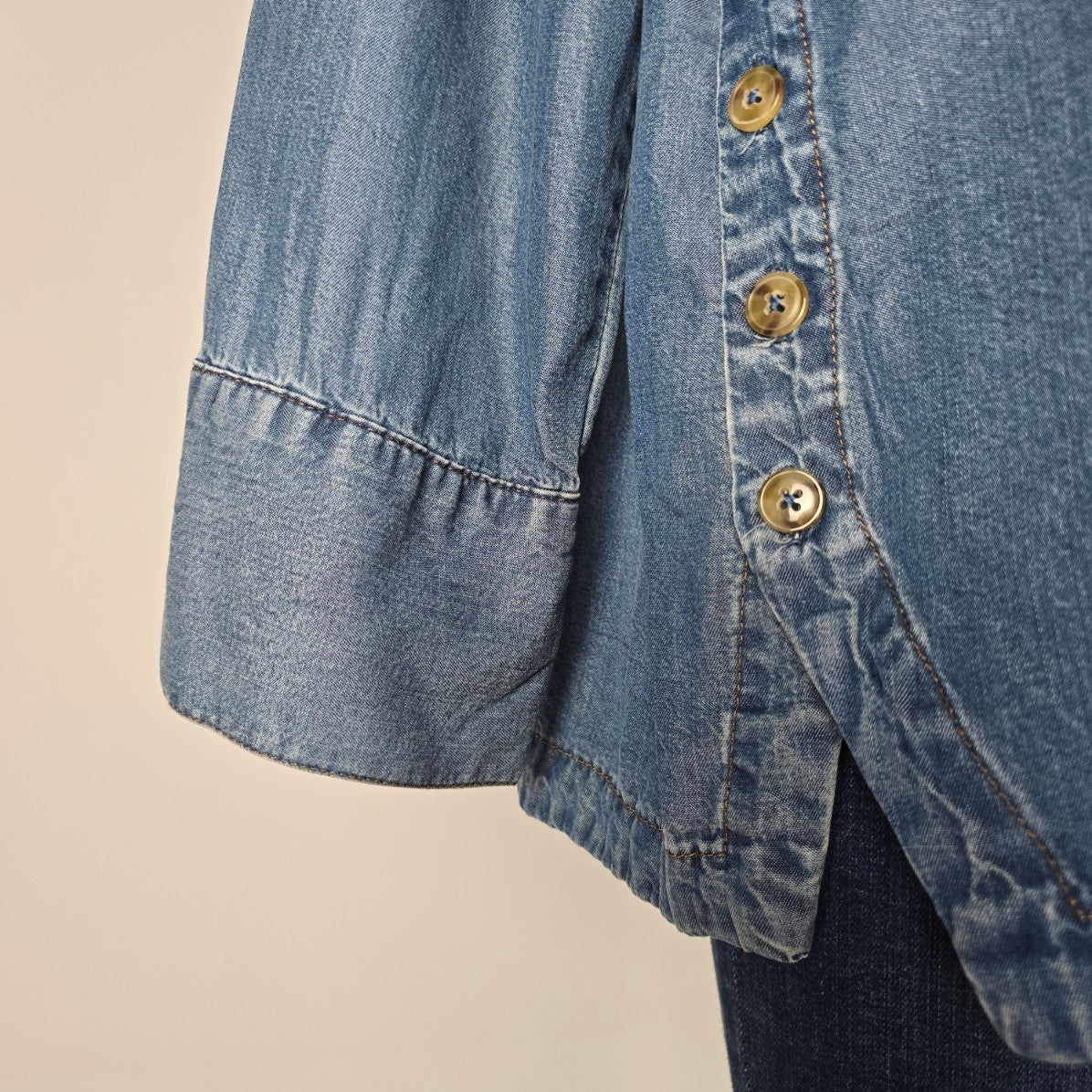 GG Jeans Button Up Collared Chambray Shirt Size XL