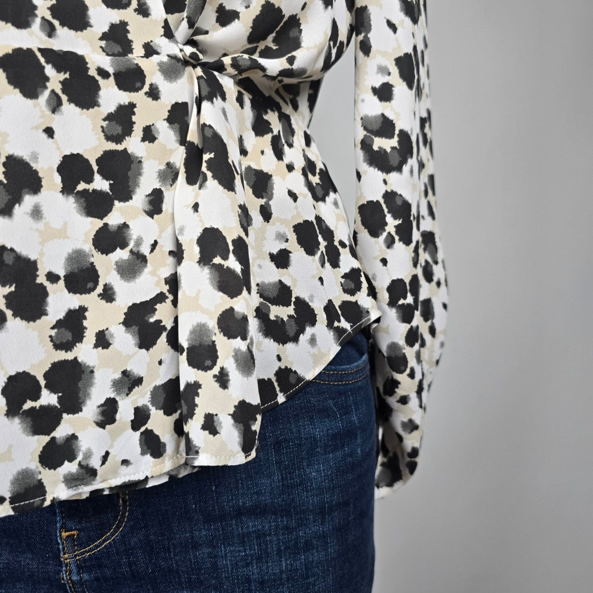 Cabi Leopard Animal Print Ruched Sleeve Wrap Top Size S