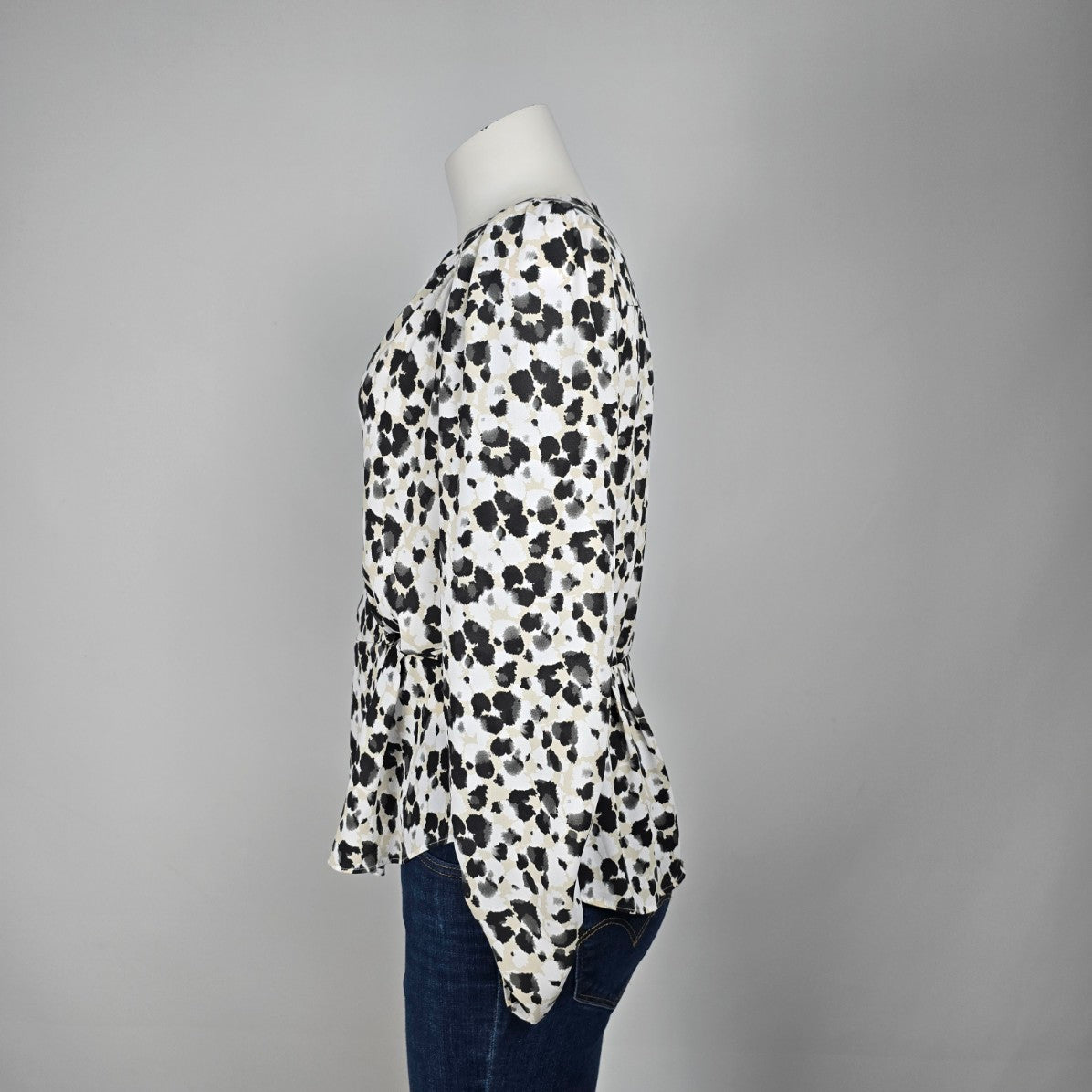 Cabi Leopard Animal Print Ruched Sleeve Wrap Top Size S